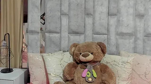 karol_noa on StripChat