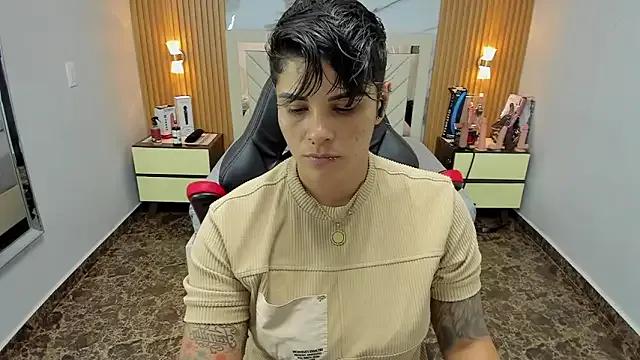 KAROLLJONES1 on StripChat