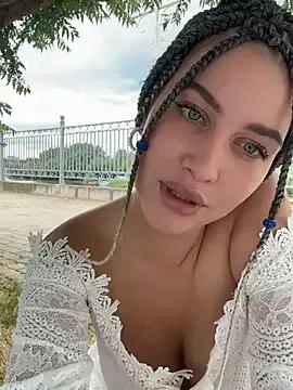 KikiWatson on StripChat