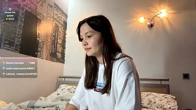 KiraVelvet on StripChat