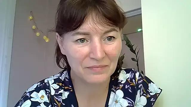 Krystal_82 on StripChat