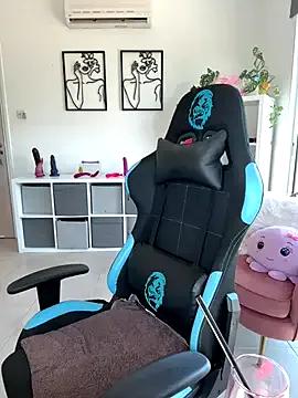 Lara_Bergmann on StripChat