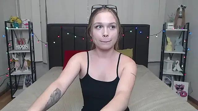 LaraPika on StripChat