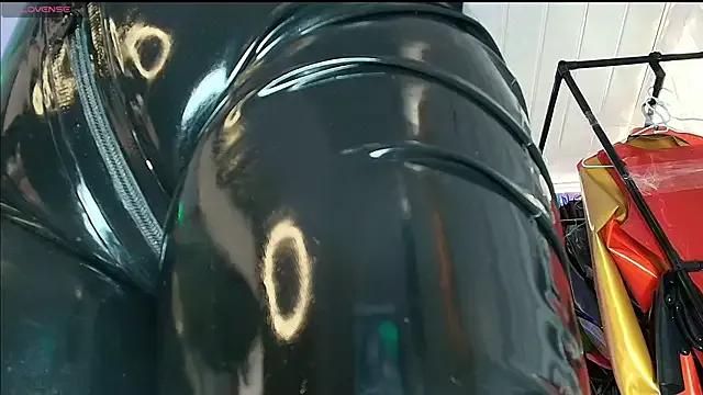 LatexDevil_Blondie on StripChat