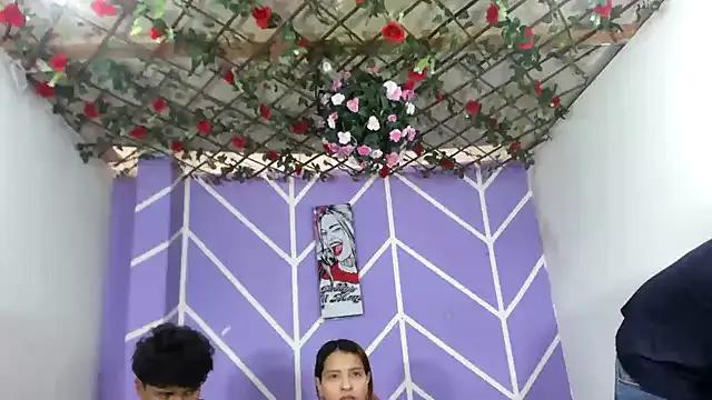 lau_and_boys18 on StripChat