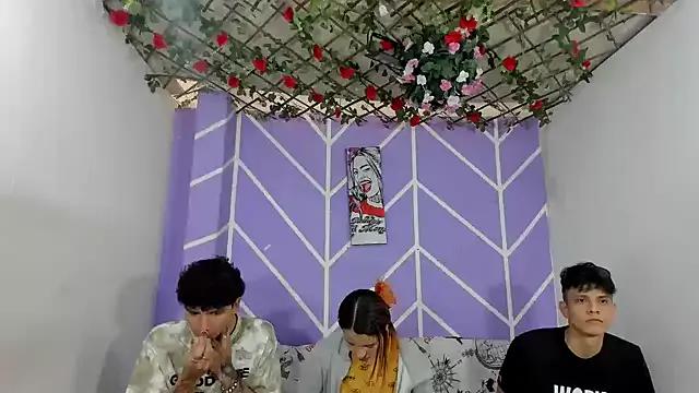 lau_and_boys18 on StripChat