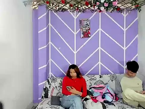 lau_and_boys18 on StripChat