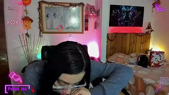 LauGrayJ on StripChat