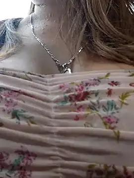 Laura-Hernandez — Freechat on StripChat