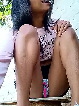 Leslly_ on StripChat