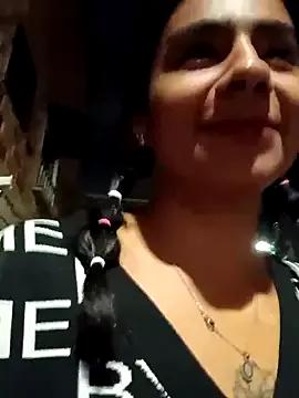 Leslly_ on StripChat