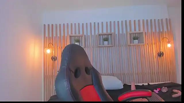 liah_cleir on StripChat