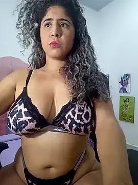 Lilith_30 on StripChat