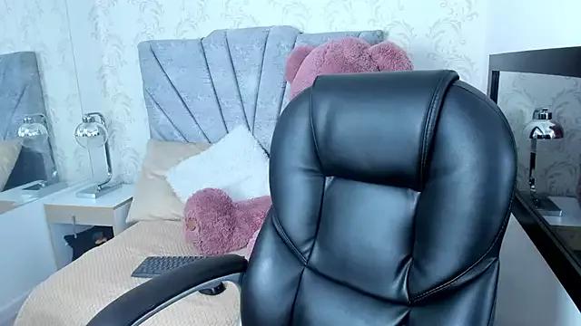 Lilith_Thompson on StripChat