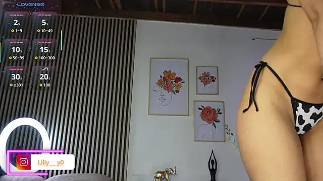 LillyDolls23 on StripChat