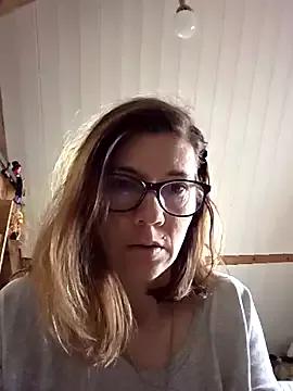 Lina_lou4 on StripChat