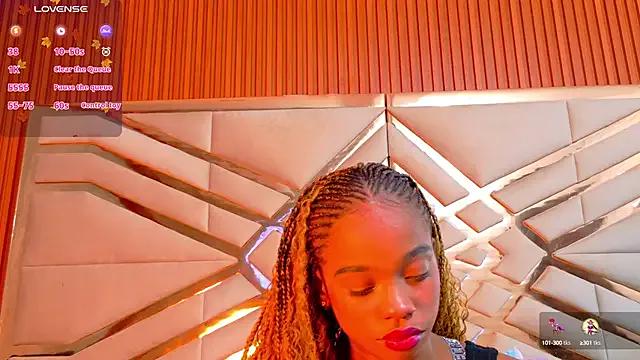 littleebonymommy on StripChat