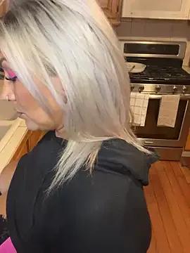 LittleMissEeve on StripChat