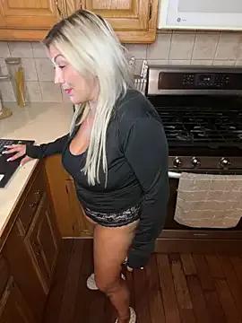 LittleMissEeve on StripChat