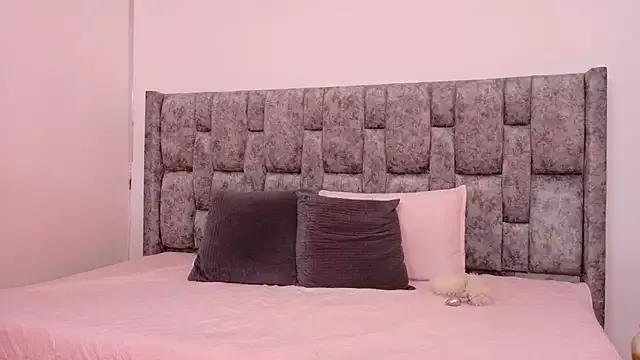 Lizbeth_Rouse on StripChat