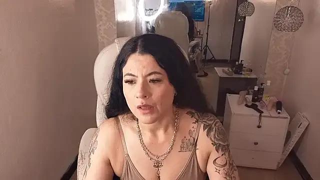 lizha_milf on StripChat