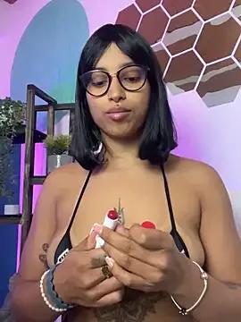 Freechat LollaByer on StripChat