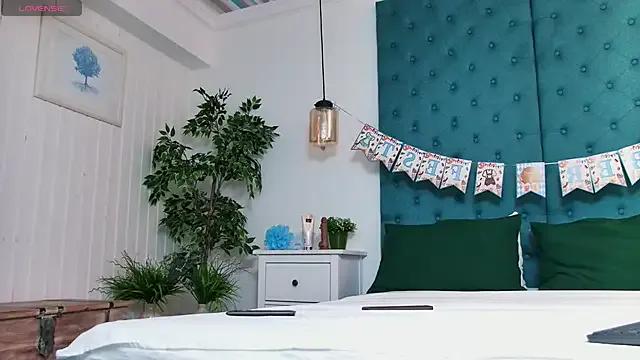 Freechat LollyShine on StripChat