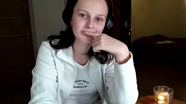 LouiseMarengo — Spin around, show my outfi