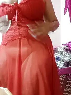 LouNa-Horny- on StripChat