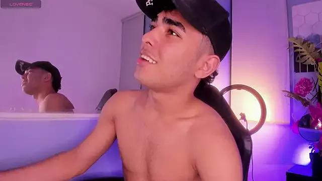 LucasCarterr_ on StripChat