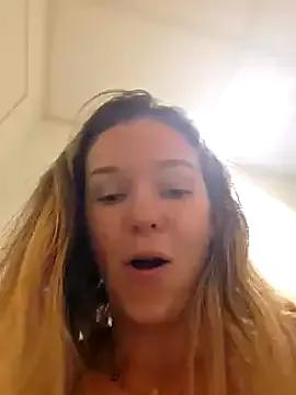 lucie_mehott on StripChat