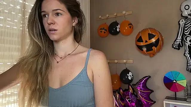 lucie_mehott on StripChat