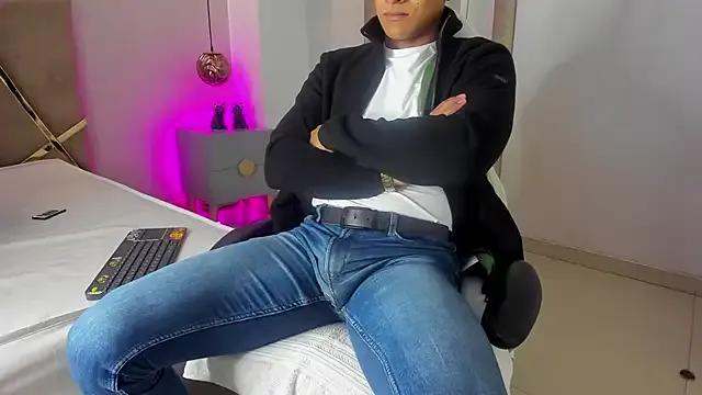 StripChat Lucii_fer_ is Freechat Lucii_fer_ — fast wet masturbation and naked