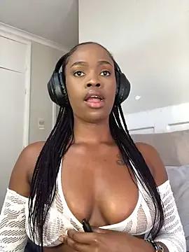 Freechat LuciousLips96 on StripChat