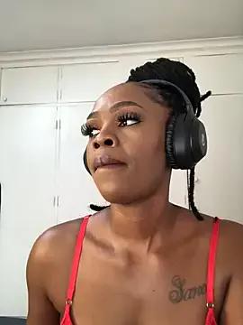 Freechat LuciousLips96 on StripChat