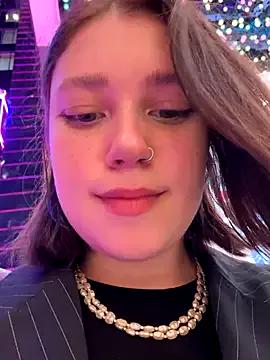 lucy-joy on StripChat