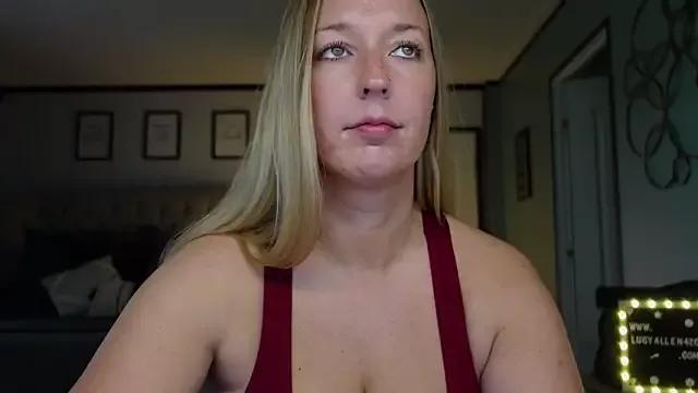 lucyallen4201 on StripChat