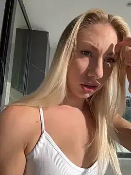 Freechat LuisaBecker on StripChat