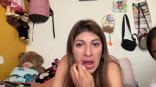 LunaBeya on StripChat