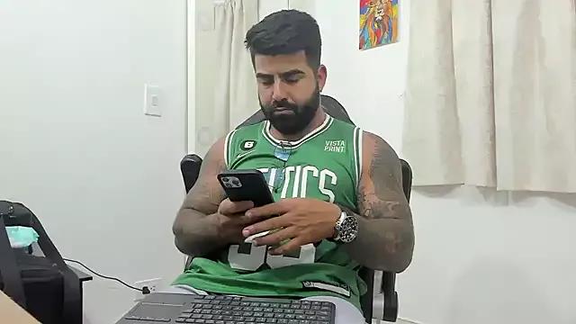 Lyon_vach on StripChat