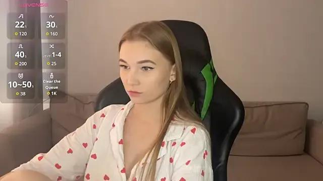 maria_plaudice — tease feet