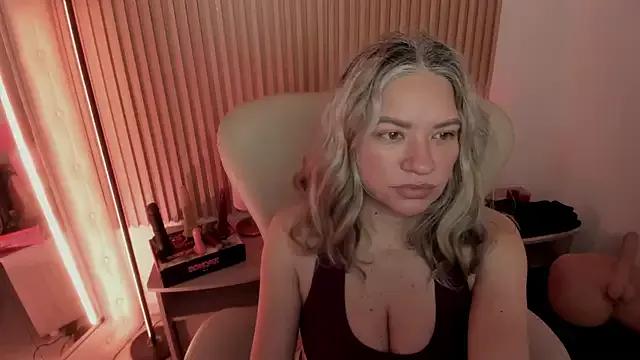 MarianL0ve on StripChat