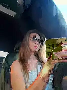 MarinaDiva11_74 on StripChat