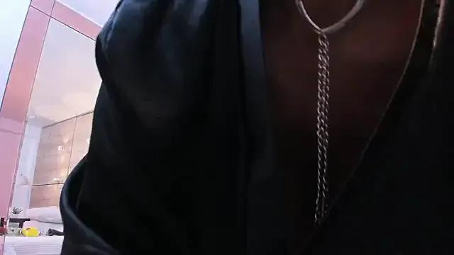 martina_touss on StripChat