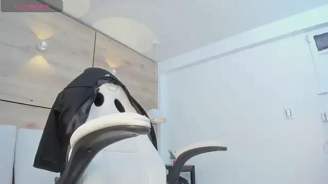 martina_touss on StripChat