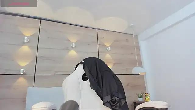 martina_touss on StripChat