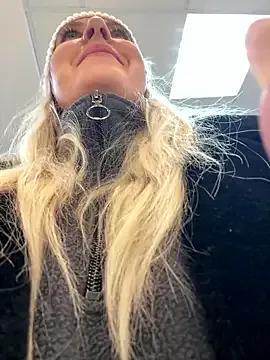 Freechat MerlinDave on StripChat