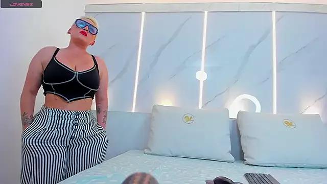 mia_becke on StripChat