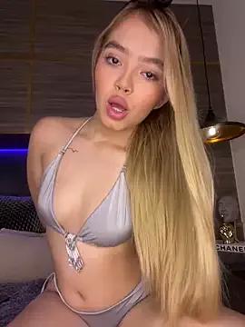 Mia_Roswell on StripChat