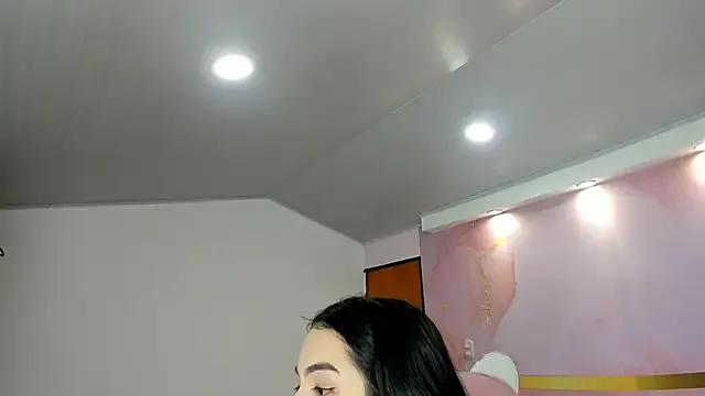 milk_candy18 on StripChat